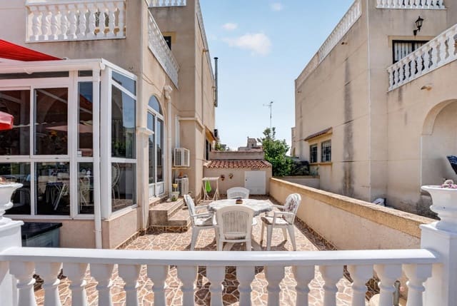 2 sovrum Radhus till salu i El Chaparral - La Siesta - La Torreta, Torrevieja med pool - 175 000 € (Ref: 9908060)