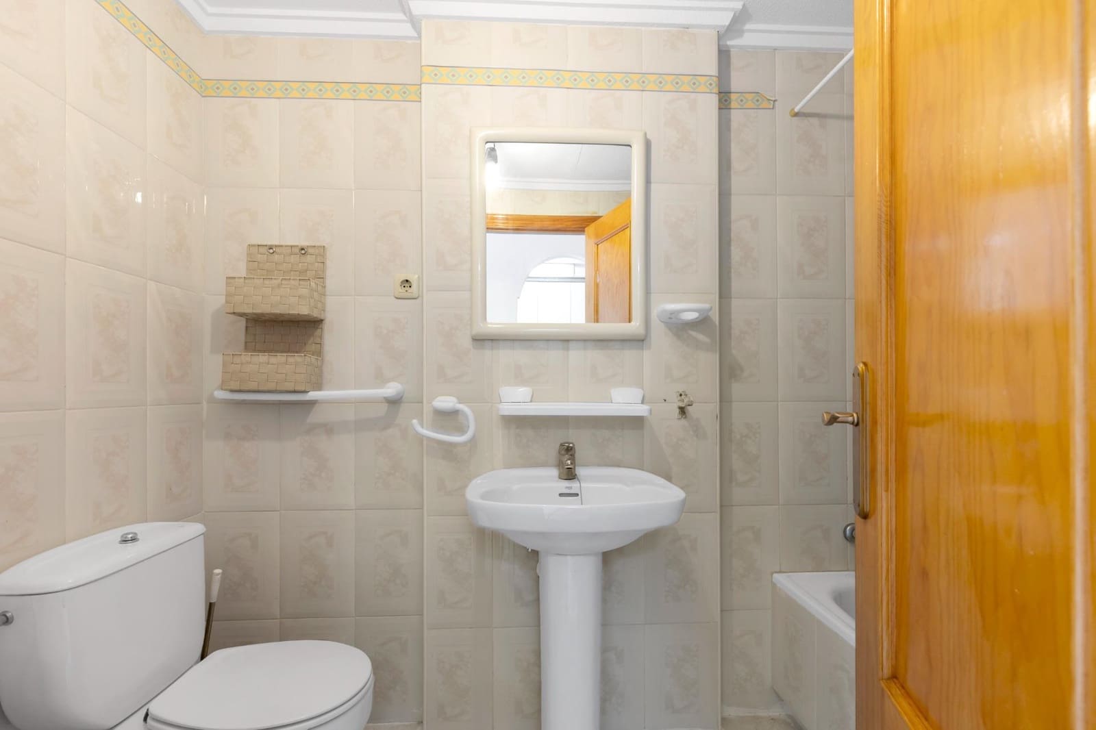 Studio for sale in La Mata with pool - € 107,260 (Ref: 9927438)