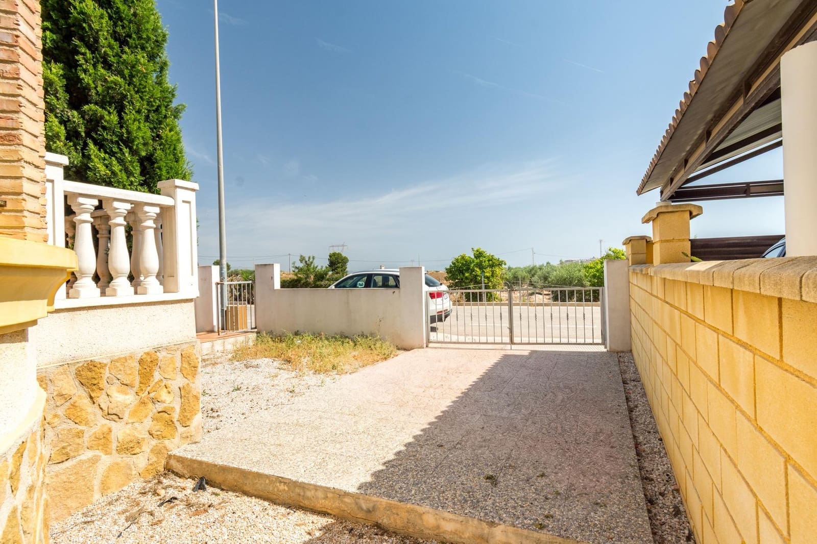 3 bedroom Villa for sale in Los Montesinos with pool - € 210,000 (Ref: 9927440)