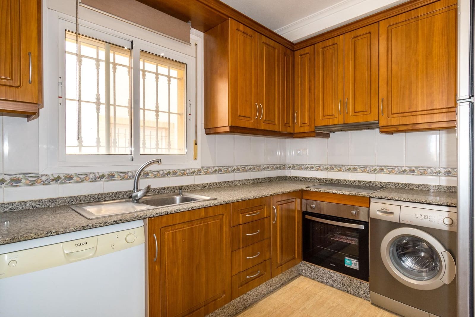 3 bedroom Villa for sale in Los Montesinos with pool - € 210,000 (Ref: 9927440)