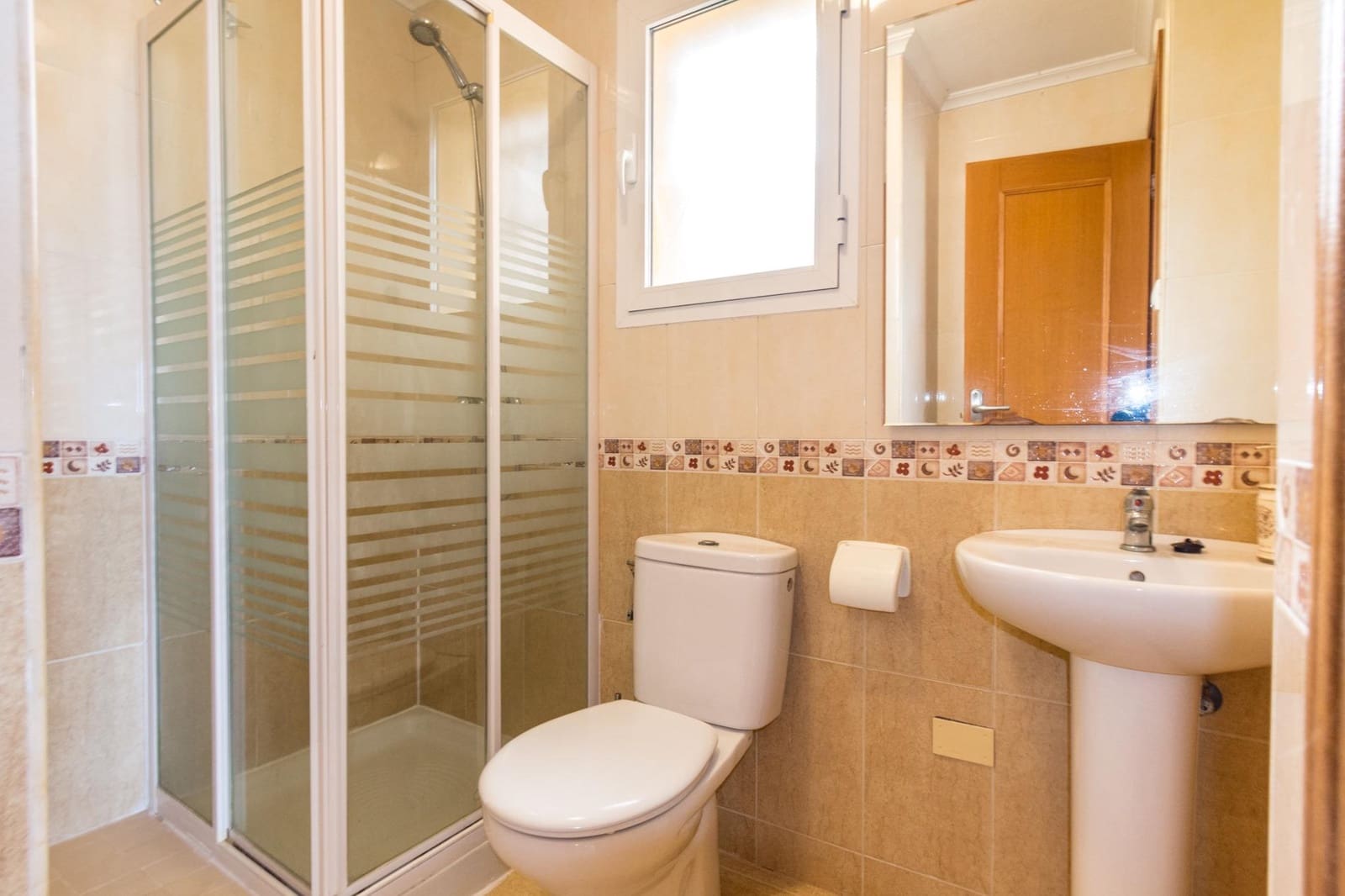 3 bedroom Villa for sale in Los Montesinos with pool - € 210,000 (Ref: 9927440)