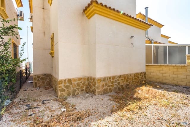 3 soveværelse Villa til salg i Los Montesinos med swimmingpool - € 210.000 (Ref: 9927440)