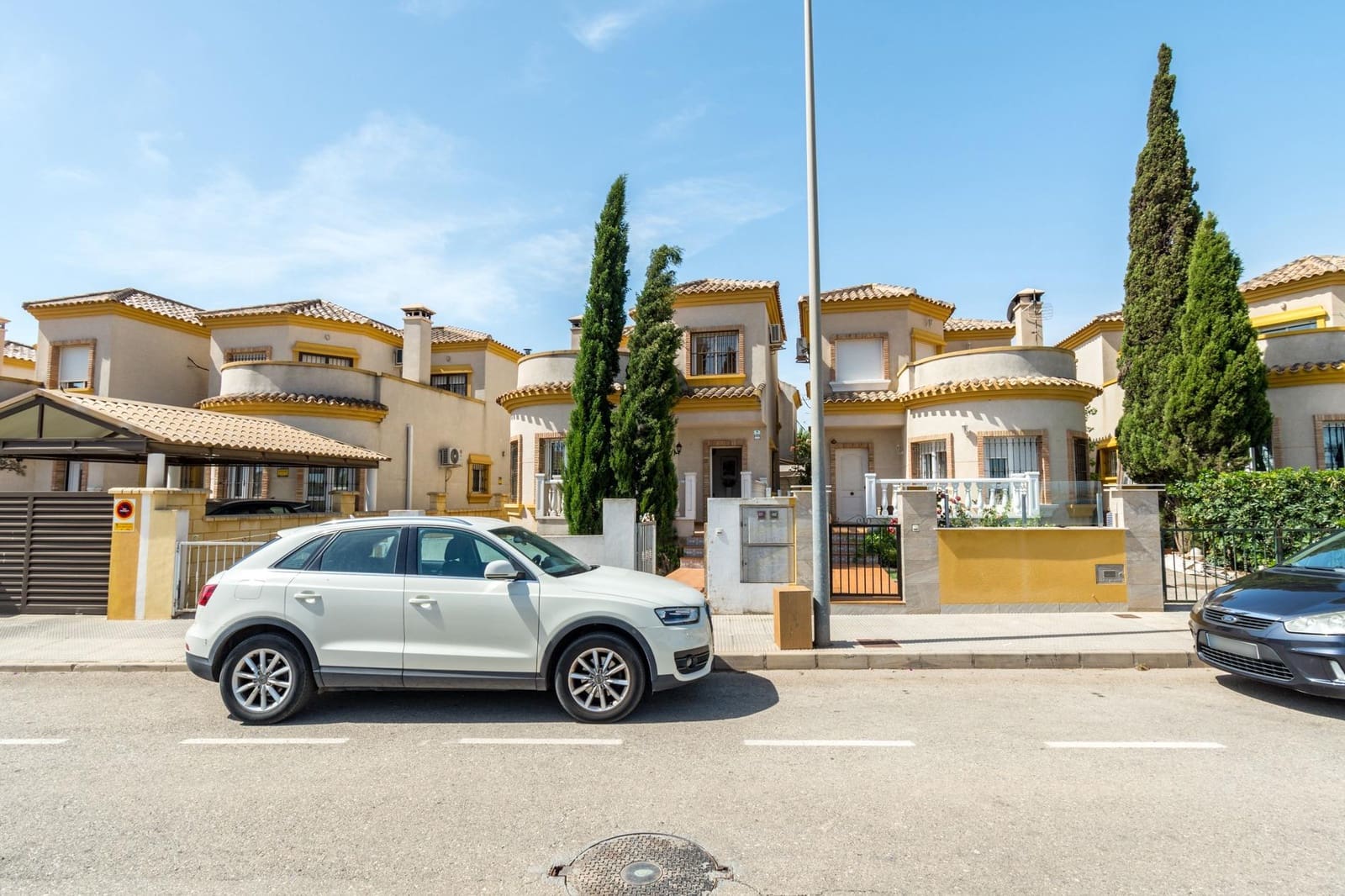 3 bedroom Villa for sale in Los Montesinos with pool - € 210,000 (Ref: 9927440)