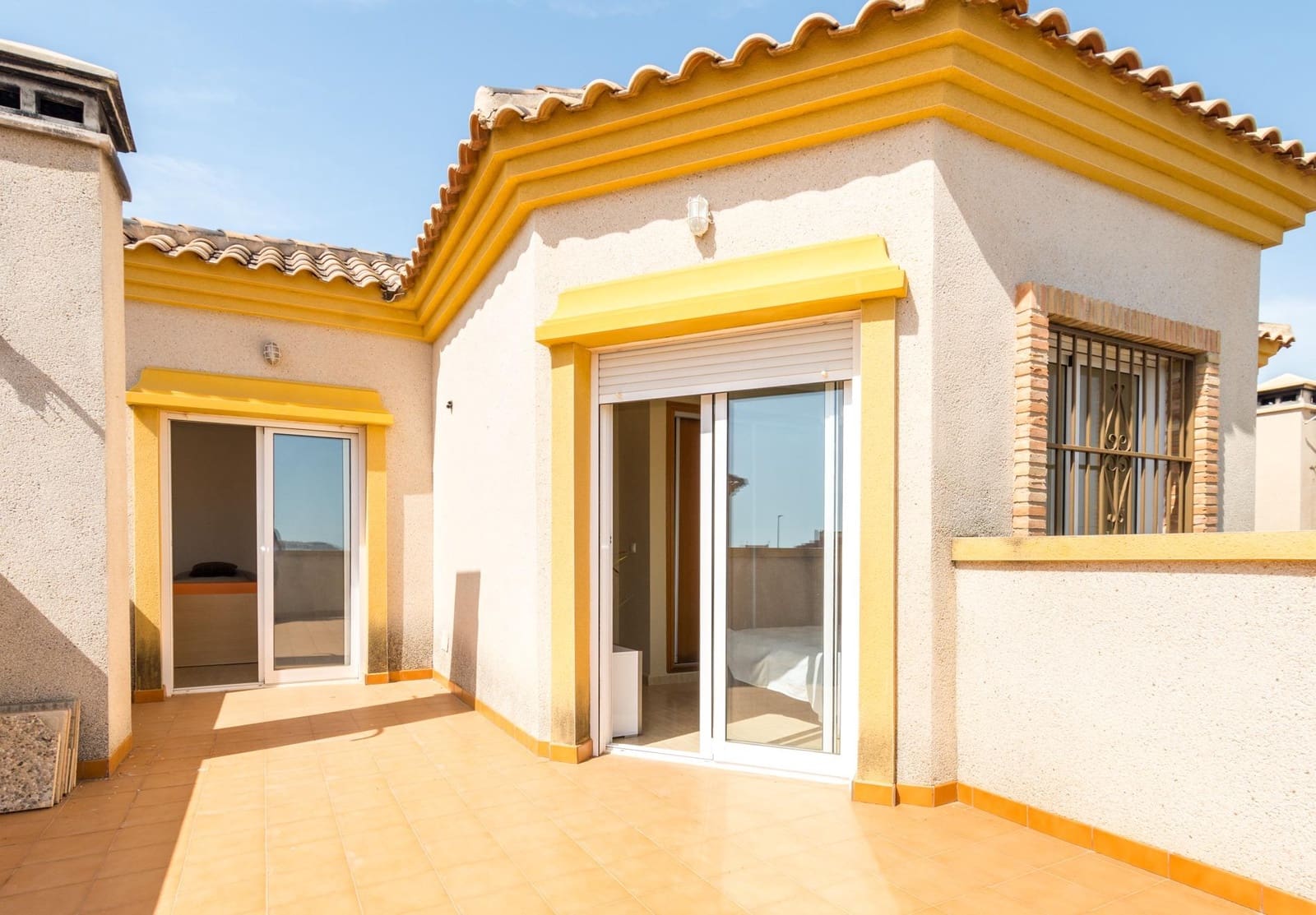 3 bedroom Villa for sale in Los Montesinos with pool - € 210,000 (Ref: 9927440)