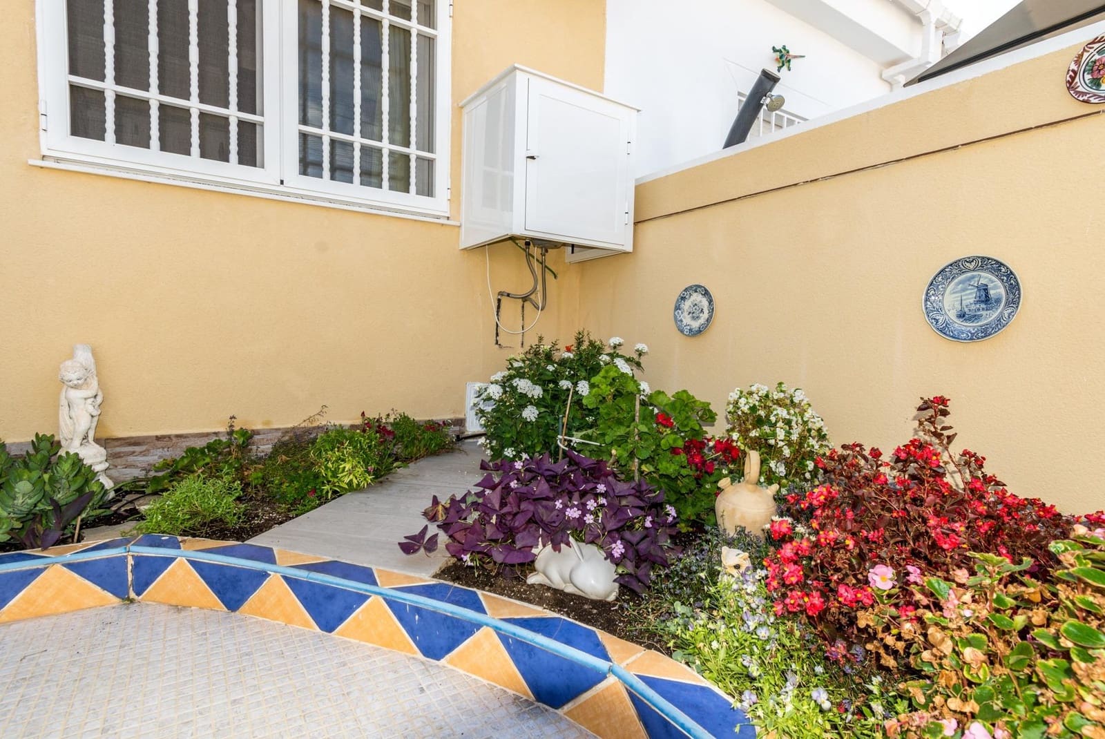 2 quarto Moradia em Banda para venda em Torrevieja - 150 000 € (Ref: 9938228)