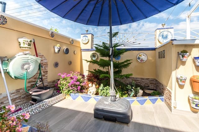 2 quarto Moradia em Banda para venda em El Chaparral - La Siesta - La Torreta, Torrevieja - 150 000 € (Ref: 9938228)