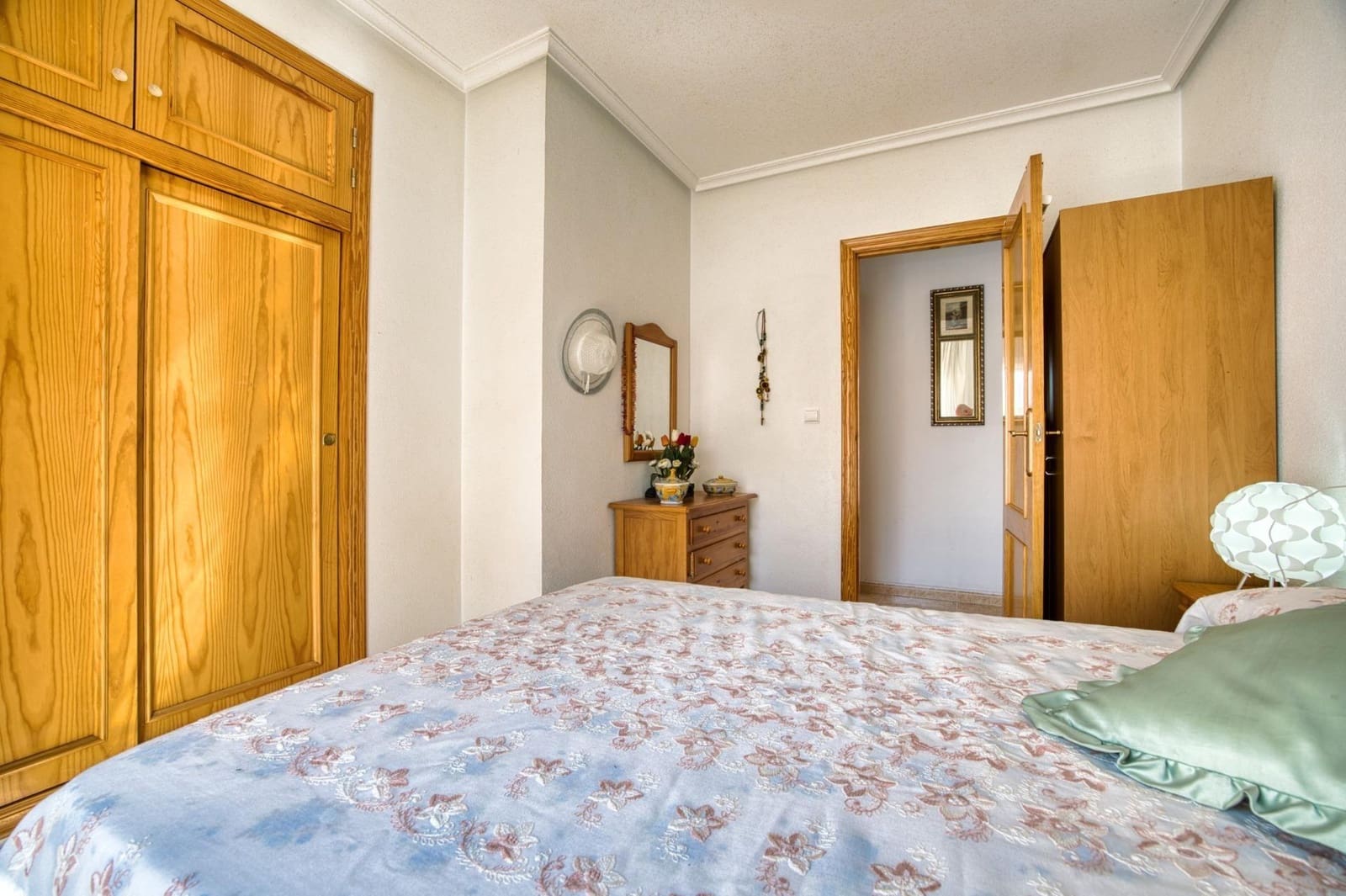 2 bedroom Apartment for sale in Torrevieja - € 127,260 (Ref: 9940004)