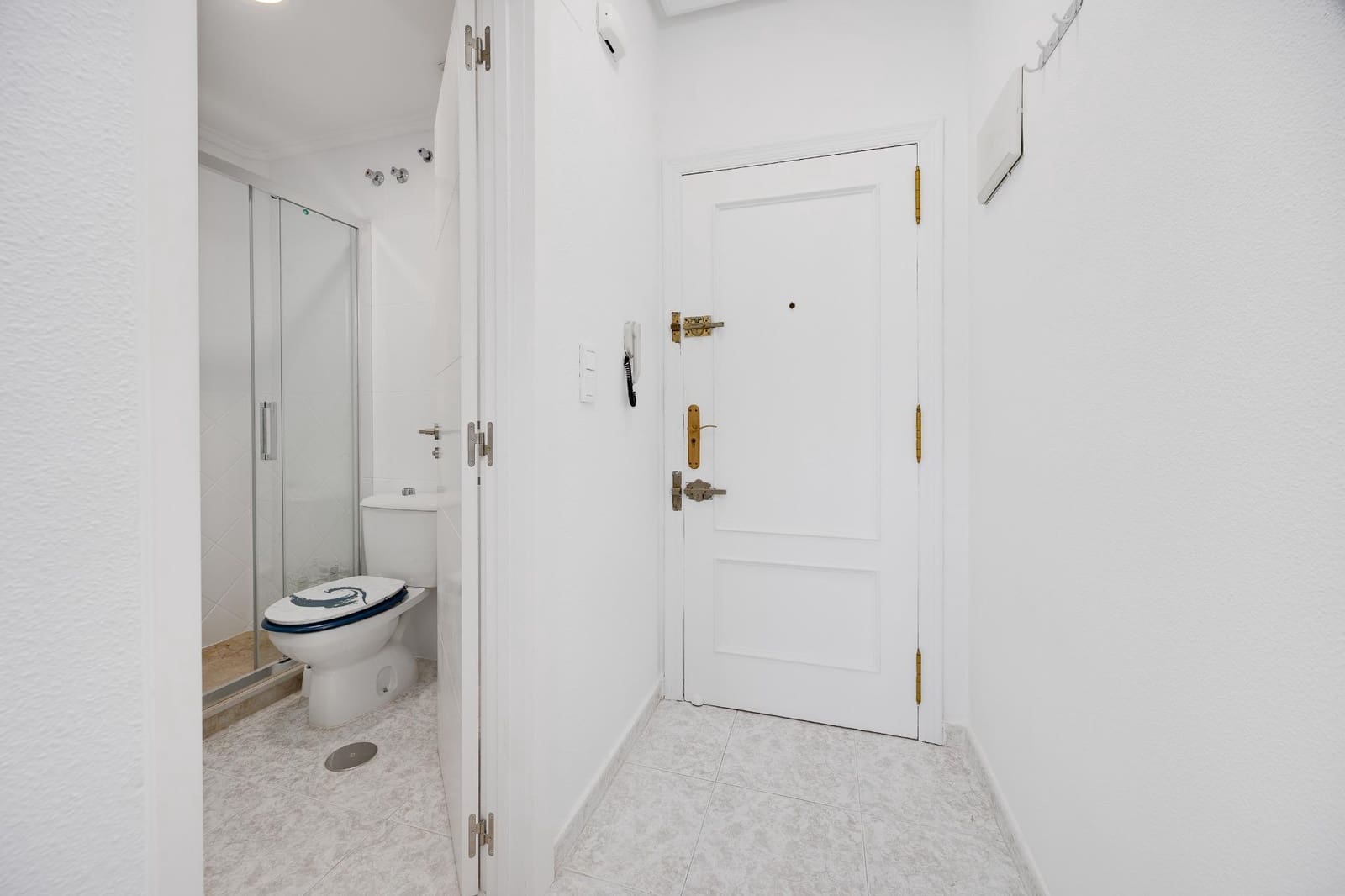 2 makuuhuone Huoneisto myytävänä paikassa Torrevieja - 155 000 € (Ref: 9947944)