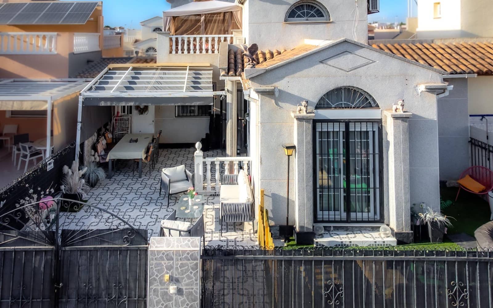 Pareado de 3 habitaciones en Torrevieja en venta con piscina garaje - 224.000 € (Ref: 9947945)