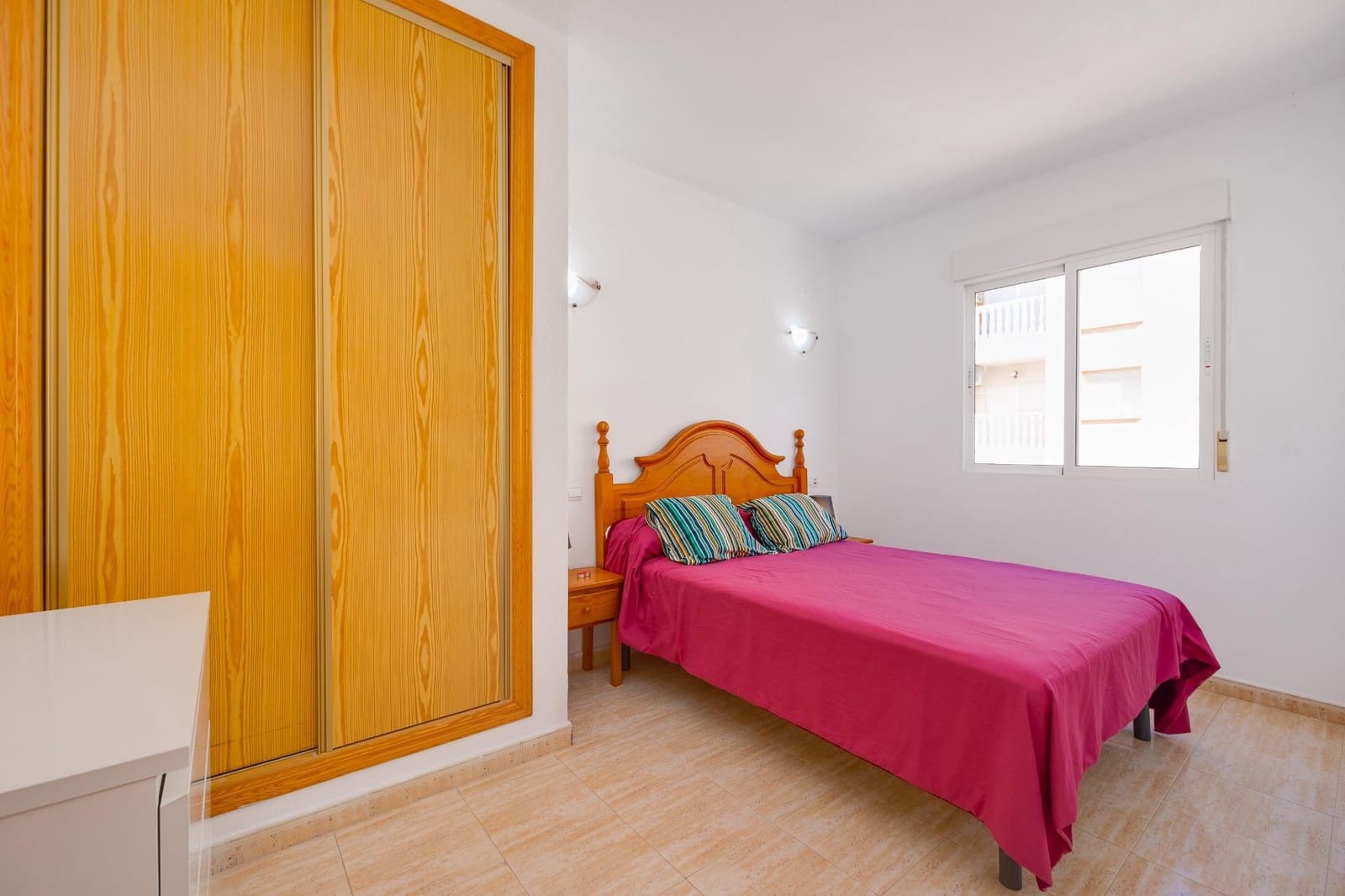 2 bedroom Apartment for sale in Torrevieja with pool - € 139,900 (Ref: 9962741)