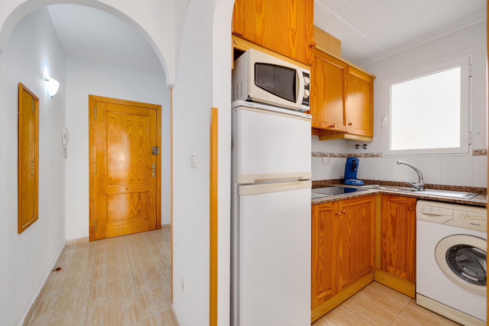 2 bedroom Apartment for sale in Torrevieja with pool - € 139,900 (Ref: 9962741)
