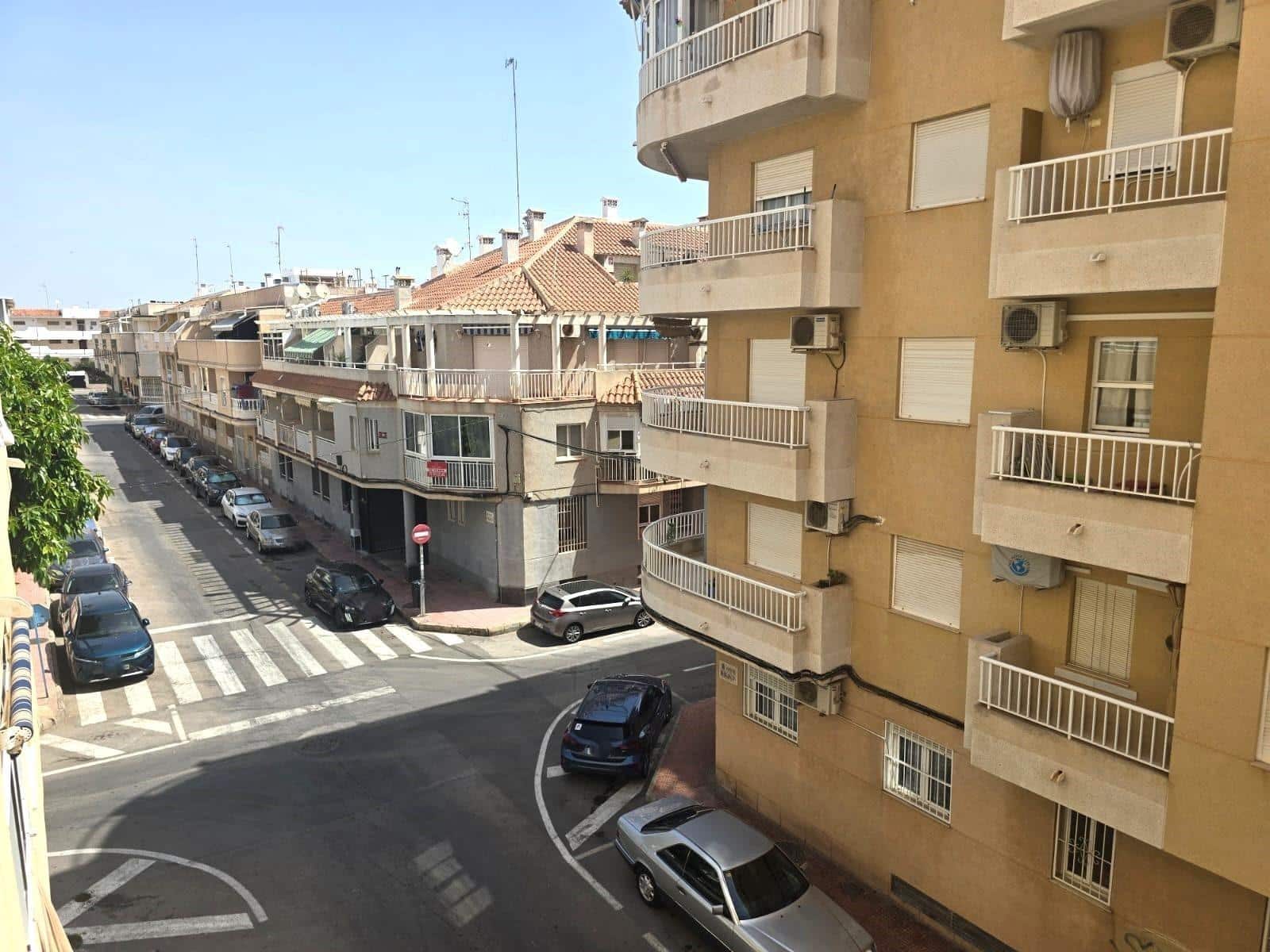 1 slaapkamer Appartement te koop in Torrevieja - € 107.000 (Ref: 9977344)