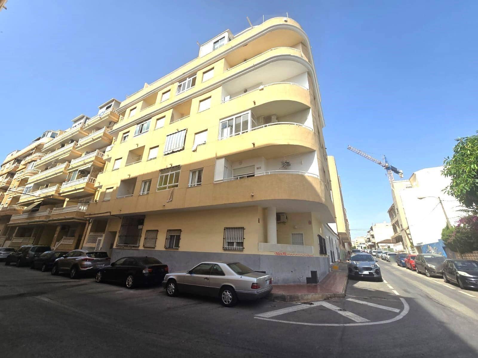 1 slaapkamer Appartement te koop in Torrevieja - € 107.000 (Ref: 9977344)