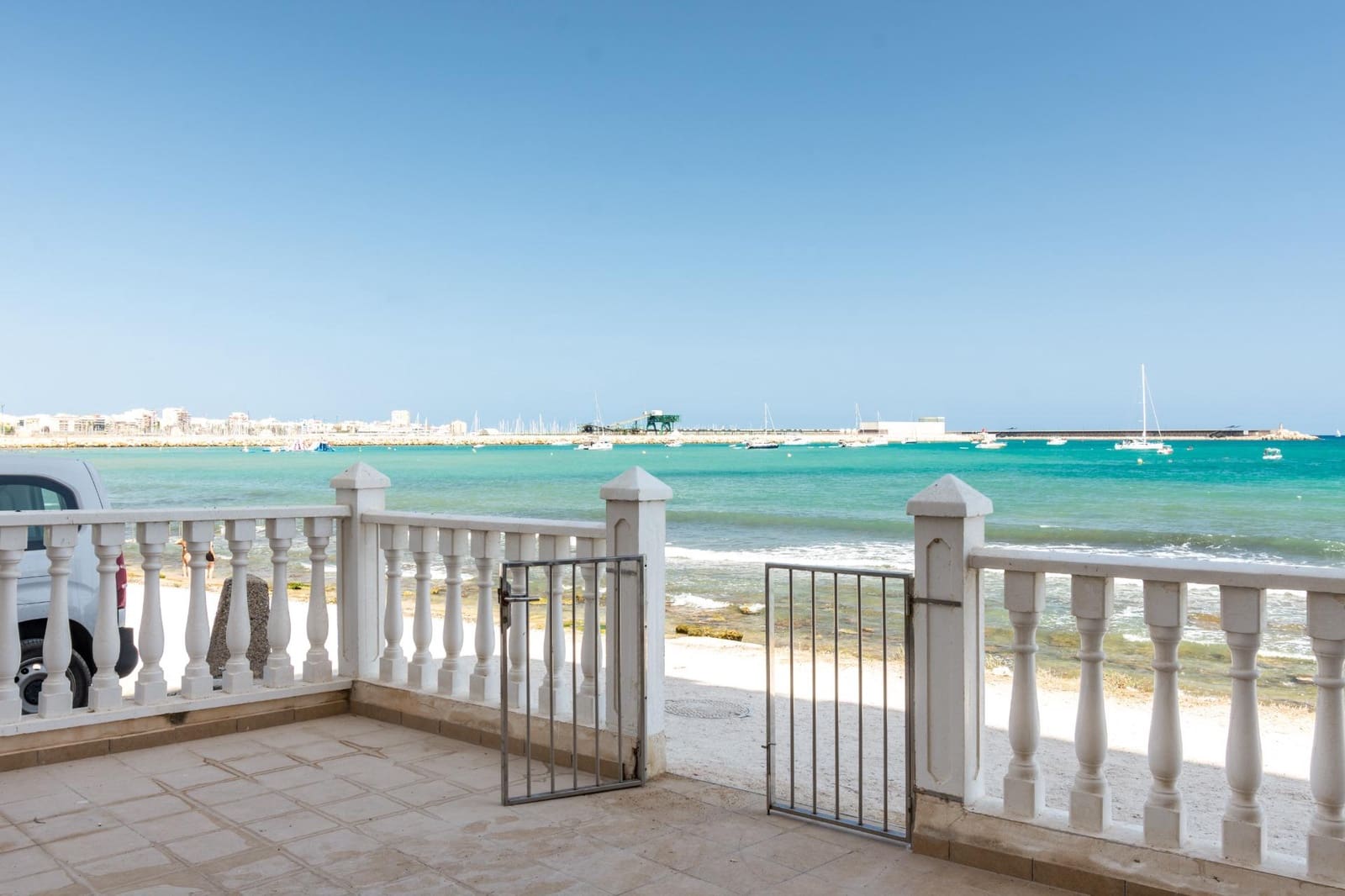 Apartamento de 3 habitaciones en Torrevieja en venta - 250.000 € (Ref: 9990751)