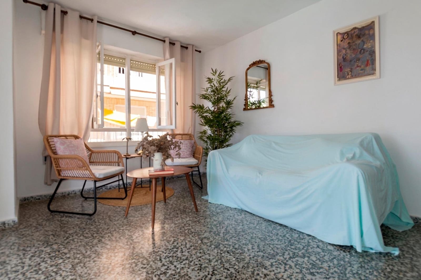 Apartamento de 3 habitaciones en Torrevieja en venta - 250.000 € (Ref: 9990751)
