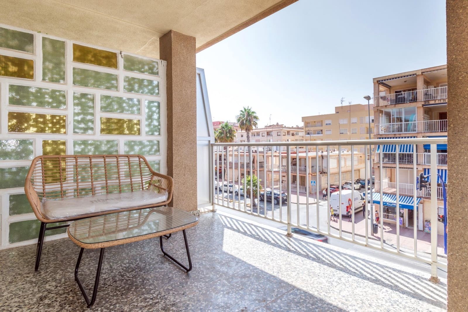 Apartamento de 3 habitaciones en Torrevieja en venta - 250.000 € (Ref: 9990751)