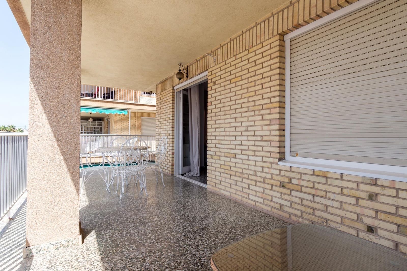Apartamento de 3 habitaciones en Torrevieja en venta - 250.000 € (Ref: 9990751)