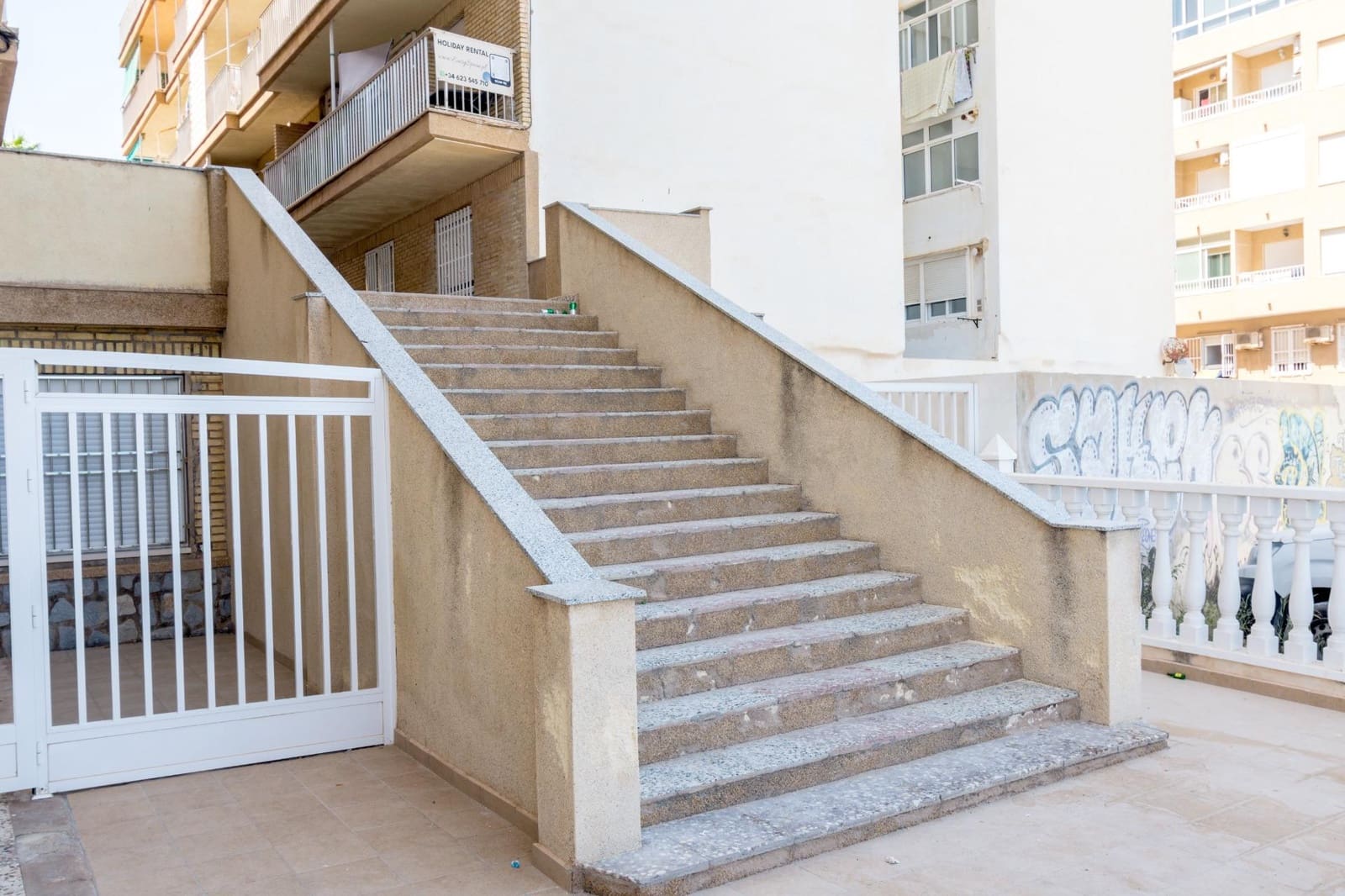 Apartamento de 3 habitaciones en Torrevieja en venta - 250.000 € (Ref: 9990751)