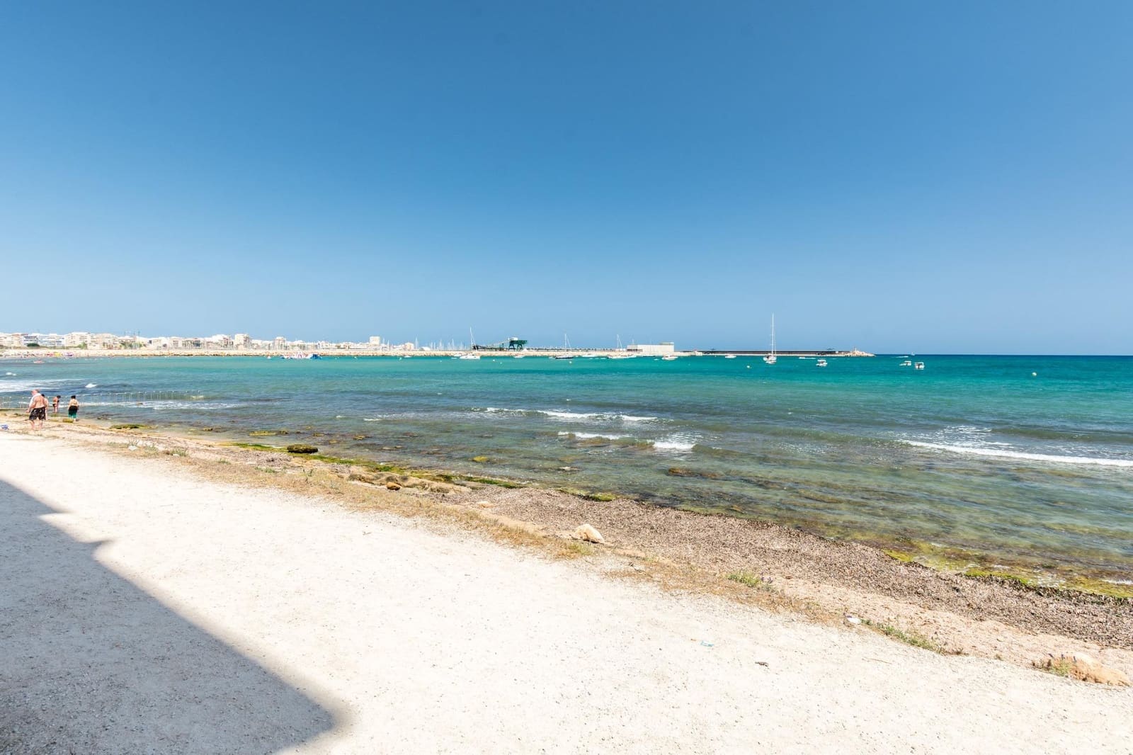 Apartamento de 3 habitaciones en Torrevieja en venta - 250.000 € (Ref: 9990751)