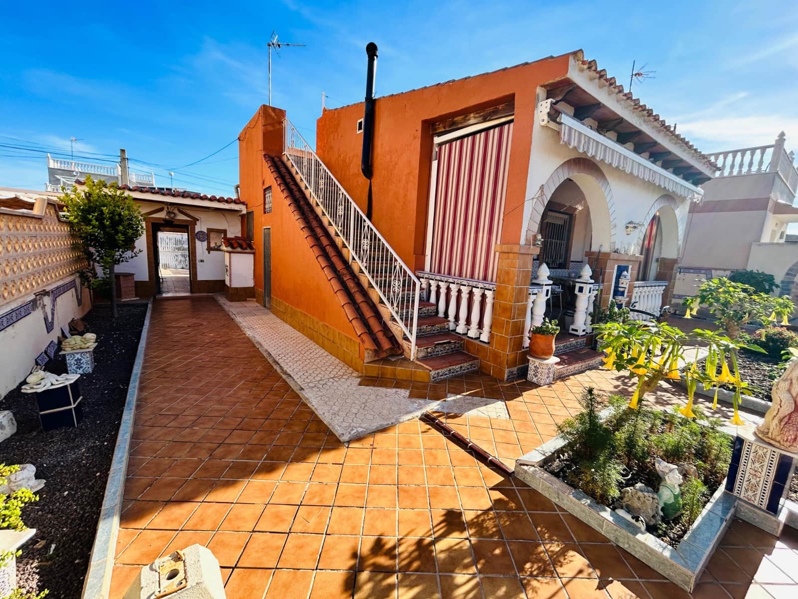 2 bedroom Villa for sale in San Luis, Torrevieja with pool € 199,000