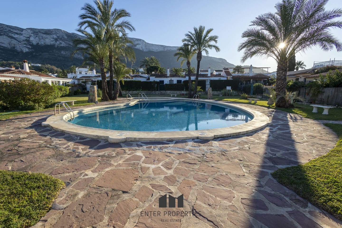 2 soveværelse Rækkehus til salg i Denia med garage - € 339.000 (Ref: 6981819)