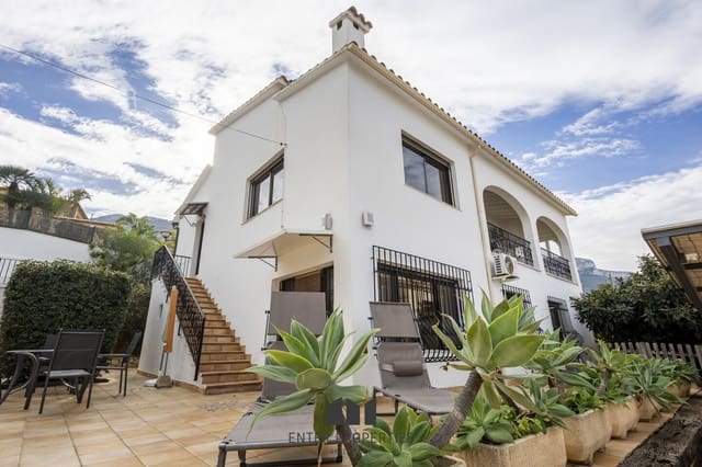5 soverom Villa til salgs i Dénia med svømmebasseng - € 580 000 (Ref: 8758576)