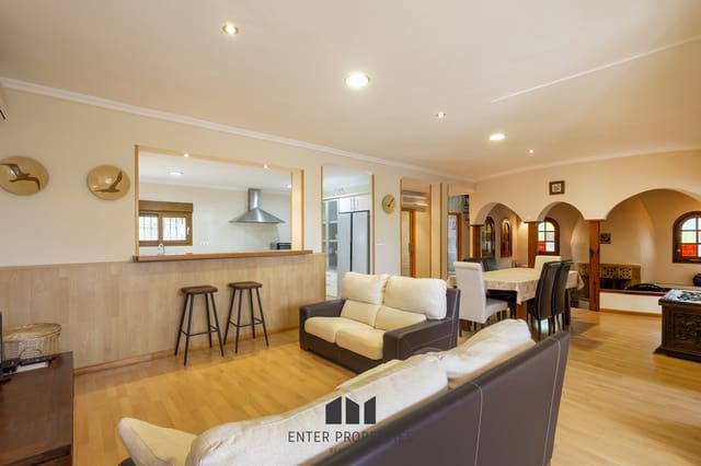 5 soverom Villa til salgs i Dénia med svømmebasseng - € 580 000 (Ref: 8758576)