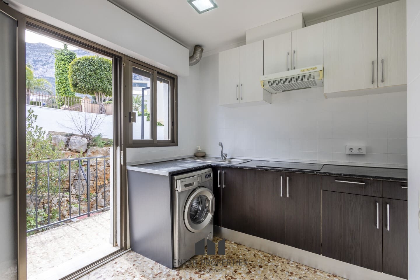 5 soverom Villa til salgs i Denia med svømmebasseng - € 580 000 (Ref: 8758576)