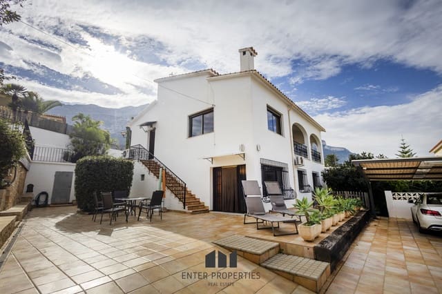 5 soverom Villa til salgs i Dénia med svømmebasseng - € 580 000 (Ref: 8758576)
