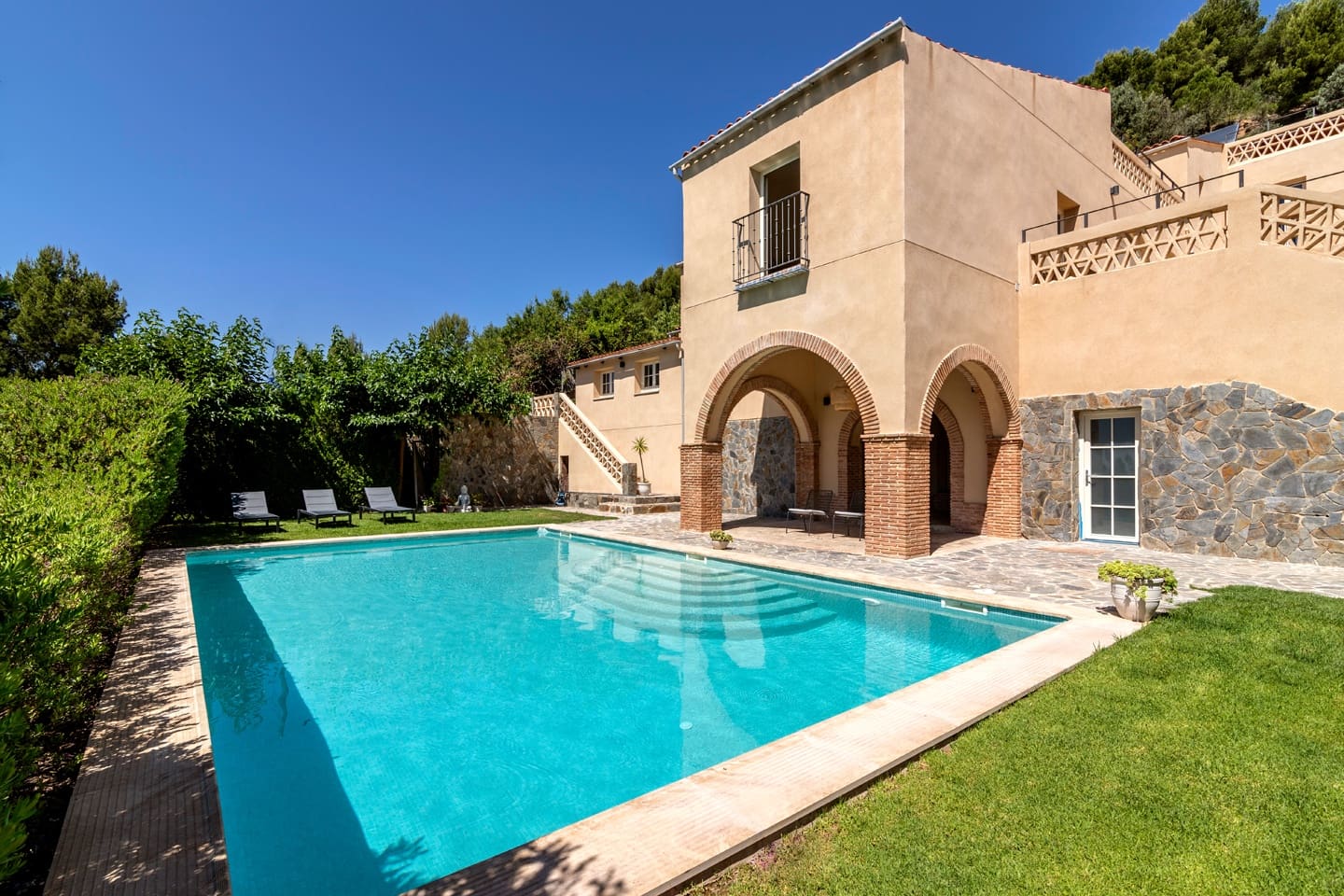 16 soverom Villa til salgs i Naquera med svømmebasseng garasje - € 3 650 000 (Ref: 8758588)