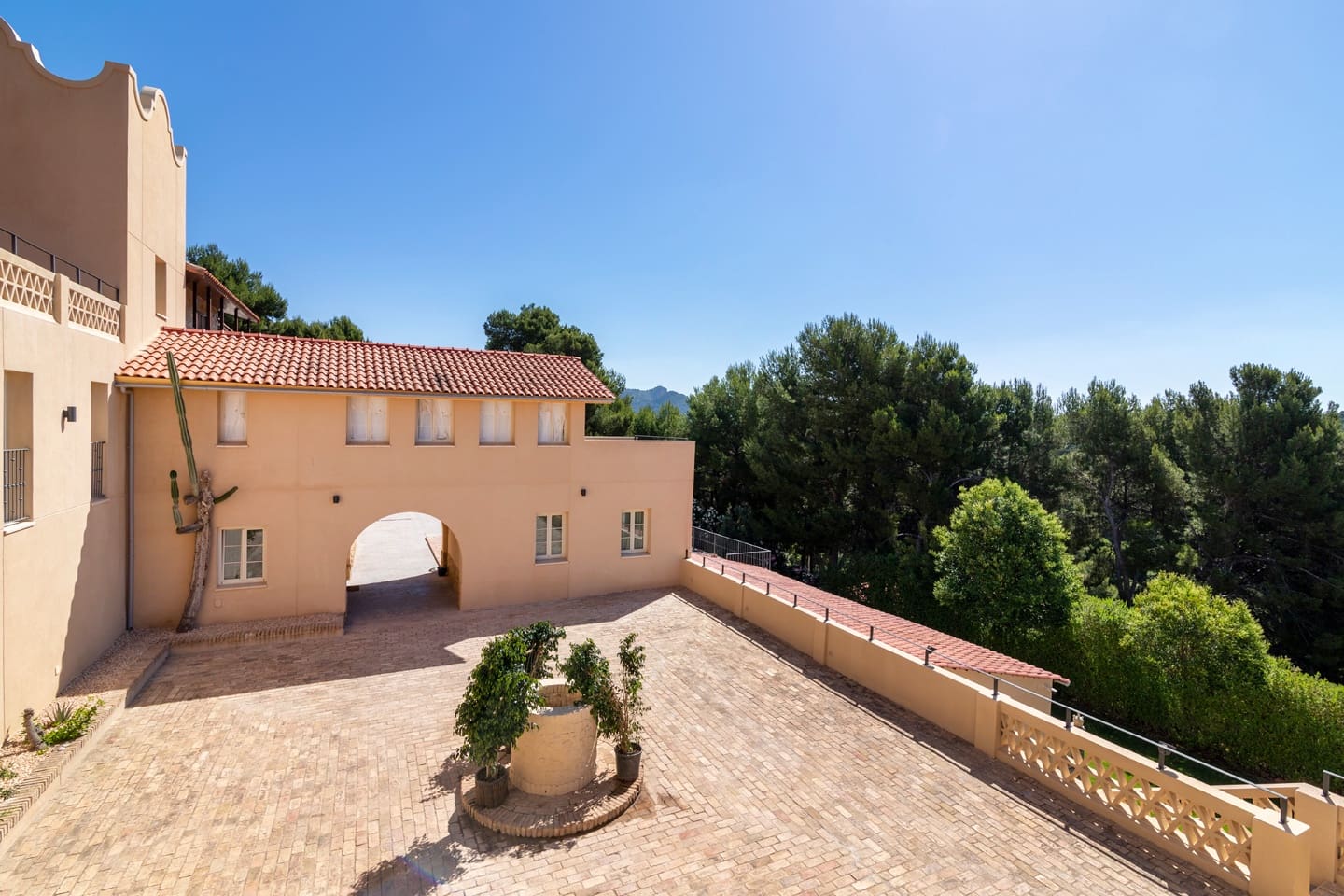 16 soverom Villa til salgs i Naquera med svømmebasseng garasje - € 3 650 000 (Ref: 8758588)