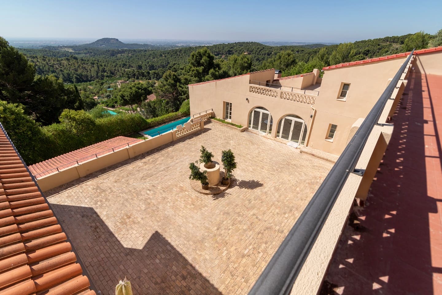 16 soverom Villa til salgs i Naquera med svømmebasseng garasje - € 3 650 000 (Ref: 8758588)