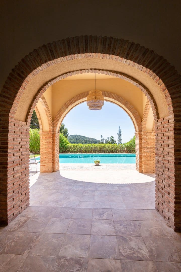 16 soverom Villa til salgs i Naquera med svømmebasseng garasje - € 3 650 000 (Ref: 8758588)