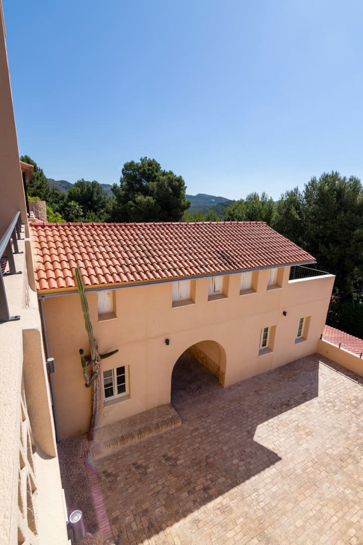 16 soverom Villa til salgs i Naquera med svømmebasseng garasje - € 3 650 000 (Ref: 8758588)