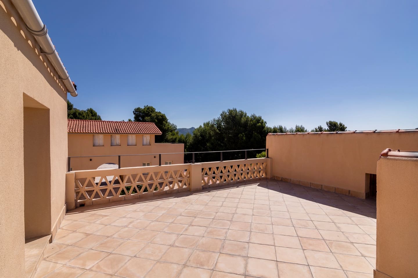 16 soverom Villa til salgs i Naquera med svømmebasseng garasje - € 3 650 000 (Ref: 8758588)