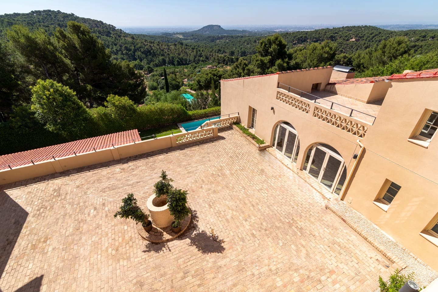 16 soverom Villa til salgs i Naquera med svømmebasseng garasje - € 3 650 000 (Ref: 8758588)