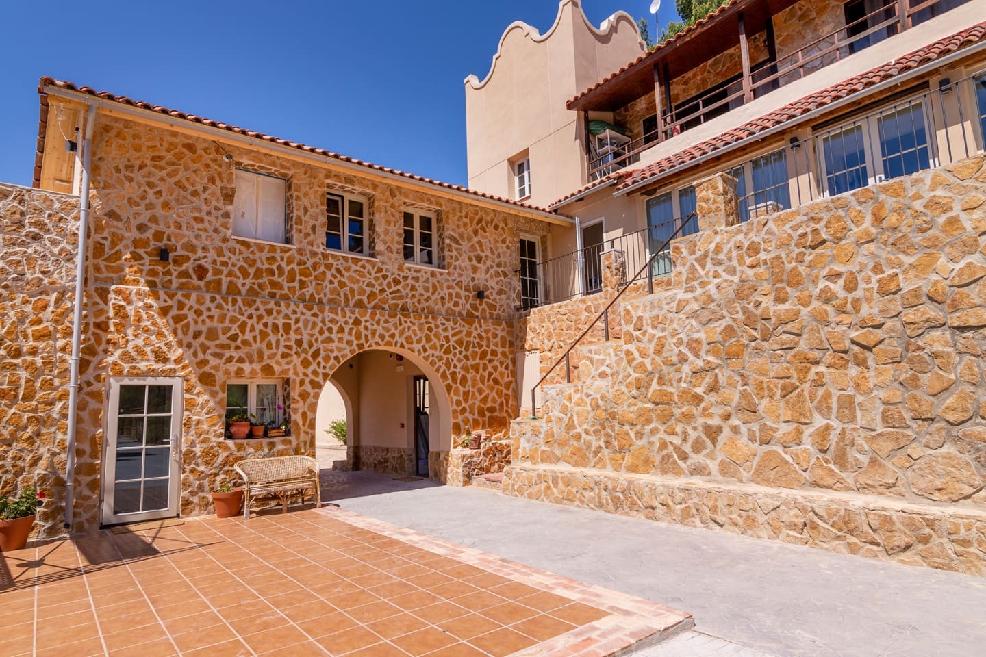 16 soverom Villa til salgs i Naquera med svømmebasseng garasje - € 3 650 000 (Ref: 8758588)