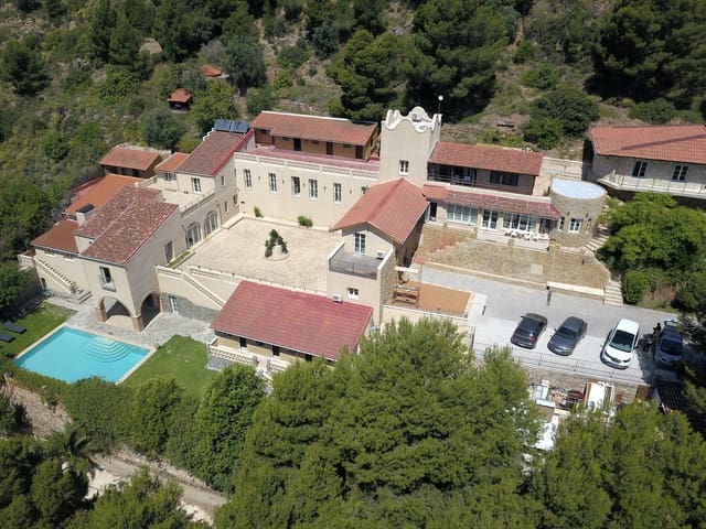 16 soverom Villa til salgs i Náquera med svømmebasseng garasje - € 3 650 000 (Ref: 8758588)