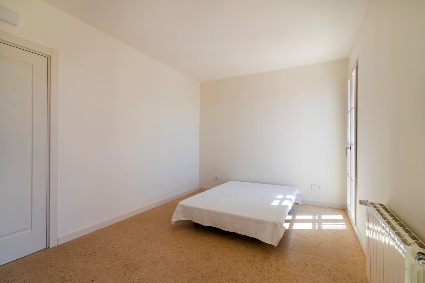 16 soverom Villa til salgs i Naquera med svømmebasseng garasje - € 3 650 000 (Ref: 8758588)