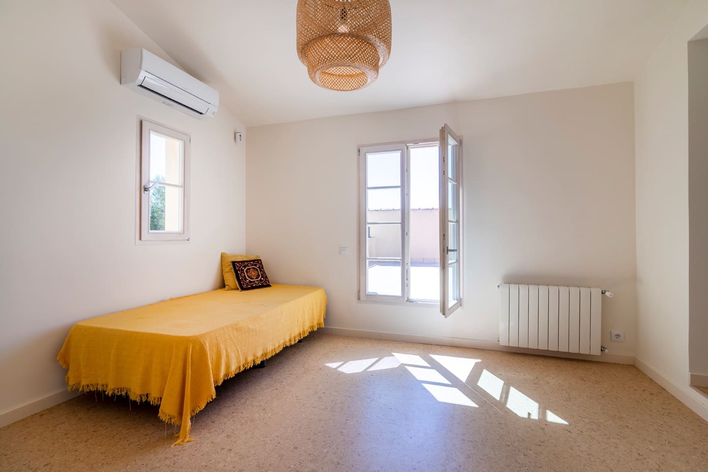 16 soverom Villa til salgs i Naquera med svømmebasseng garasje - € 3 650 000 (Ref: 8758588)