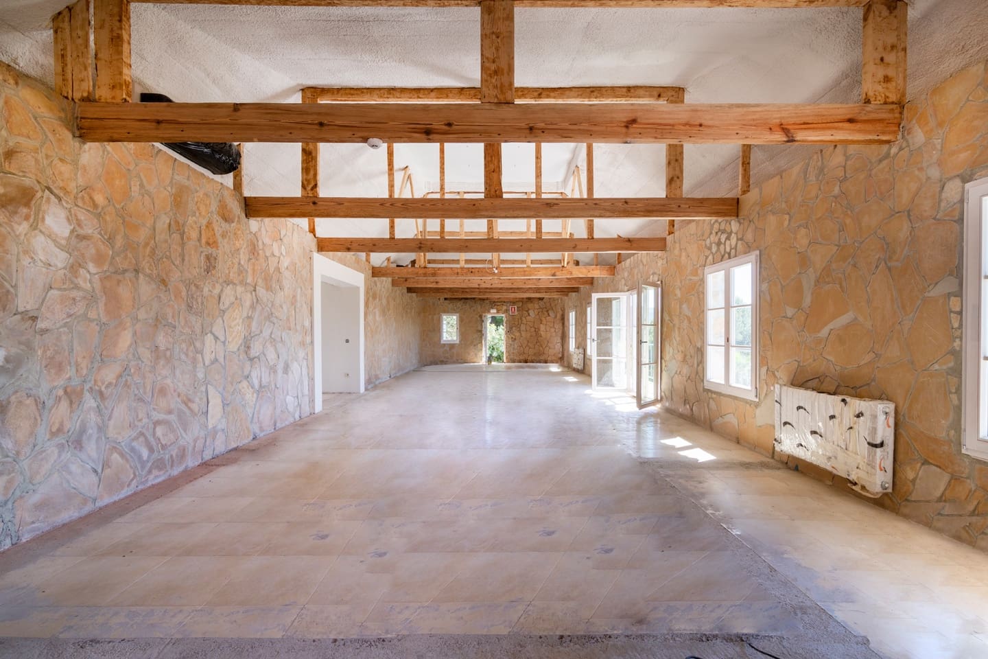 16 soverom Villa til salgs i Naquera med svømmebasseng garasje - € 3 650 000 (Ref: 8758588)