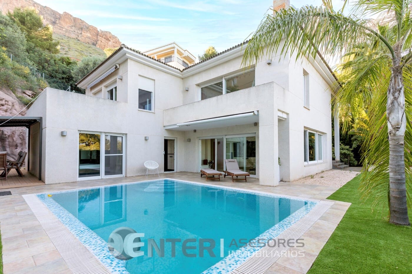 4 chambre Villa/Maison à vendre à Gilet avec piscine garage - 795 000 € (Ref: 8758591)