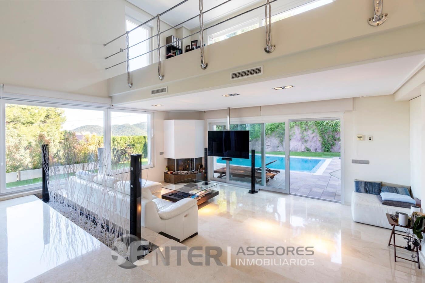 4 chambre Villa/Maison à vendre à Gilet avec piscine garage - 795 000 € (Ref: 8758591)