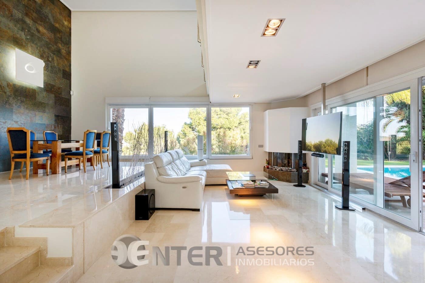 4 chambre Villa/Maison à vendre à Gilet avec piscine garage - 795 000 € (Ref: 8758591)