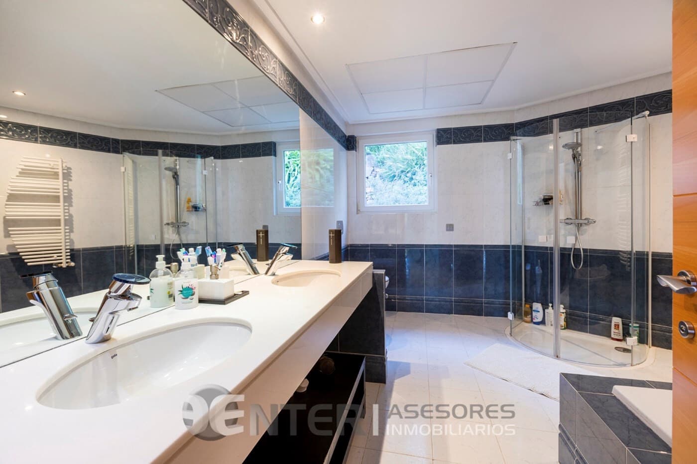 4 chambre Villa/Maison à vendre à Gilet avec piscine garage - 795 000 € (Ref: 8758591)