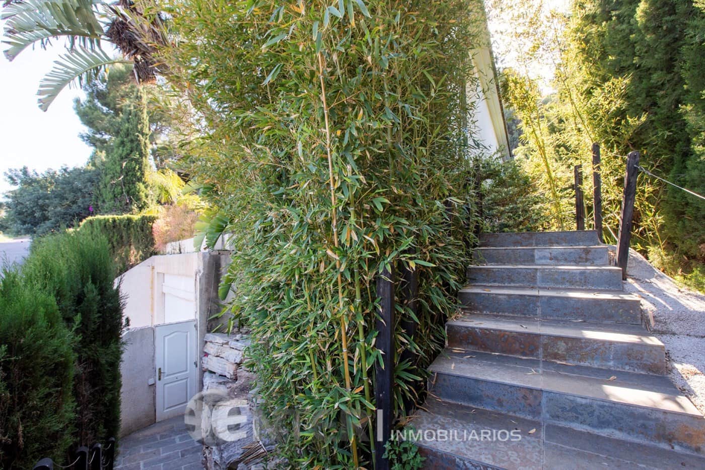 4 chambre Villa/Maison à vendre à Gilet avec piscine garage - 795 000 € (Ref: 8758591)