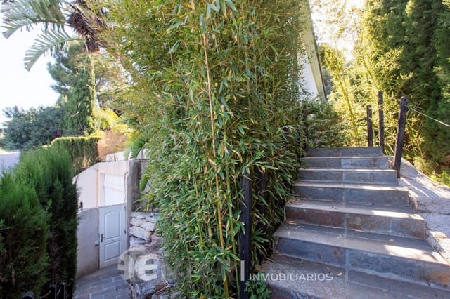 4 chambre Villa/Maison à vendre à Gilet avec piscine garage - 795 000 € (Ref: 8758591)