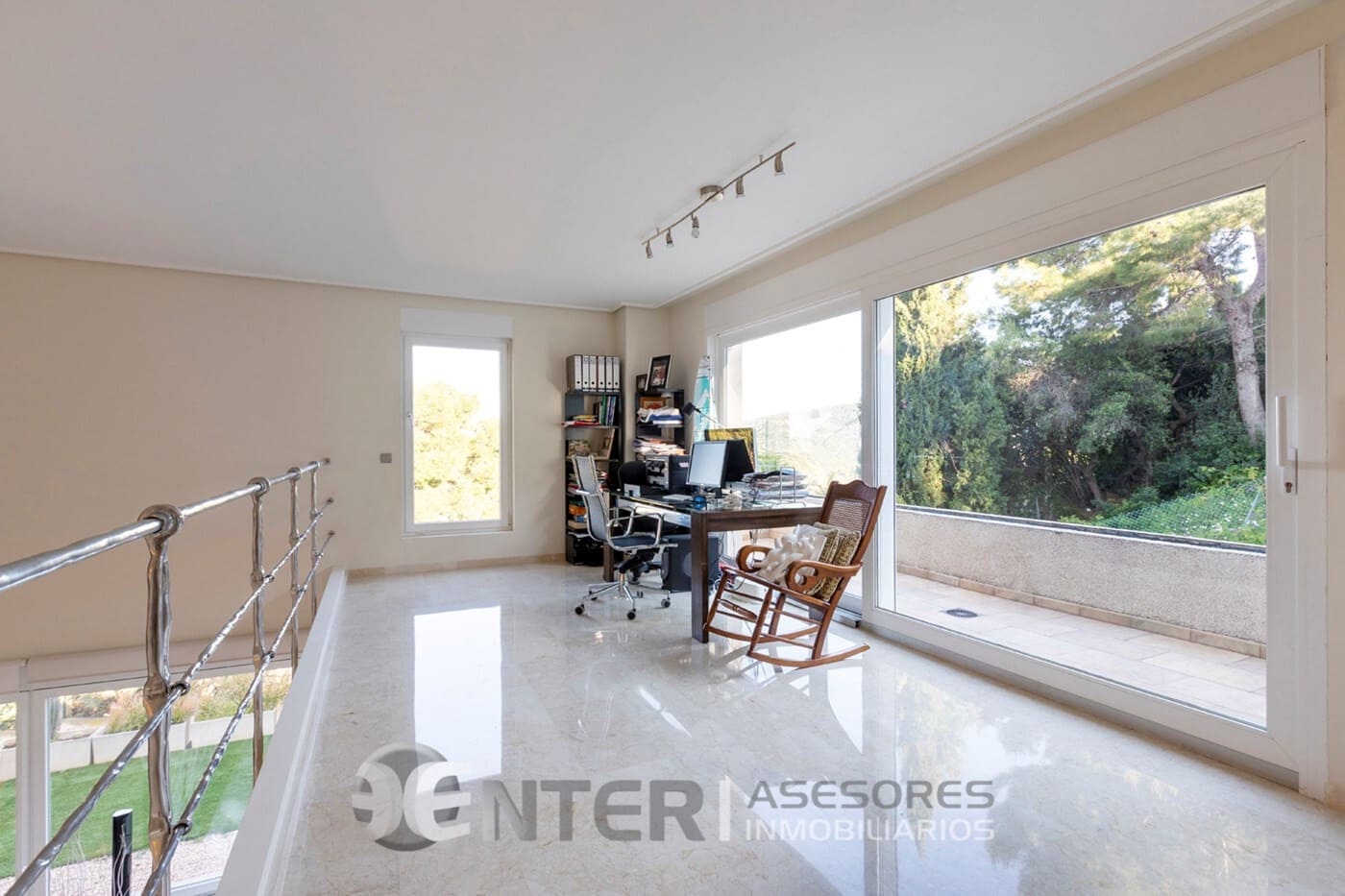 4 chambre Villa/Maison à vendre à Gilet avec piscine garage - 795 000 € (Ref: 8758591)