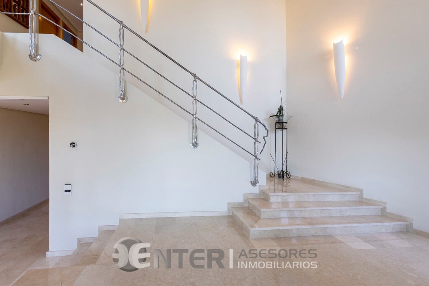 4 chambre Villa/Maison à vendre à Gilet avec piscine garage - 795 000 € (Ref: 8758591)