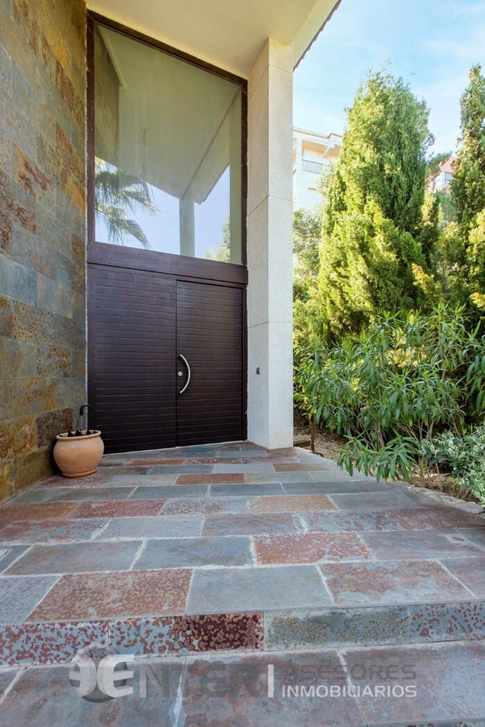 4 chambre Villa/Maison à vendre à Gilet avec piscine garage - 795 000 € (Ref: 8758591)